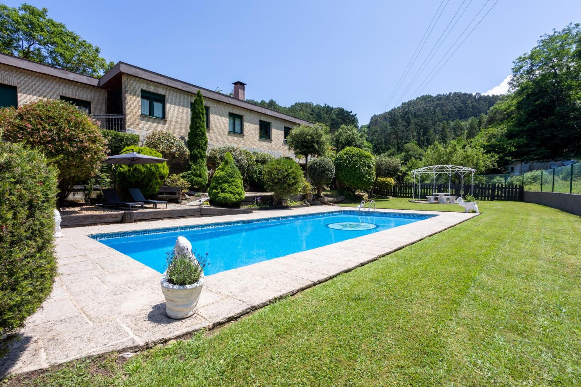 Sarren Villa Pool Bermeo Ngoại thất bức ảnh