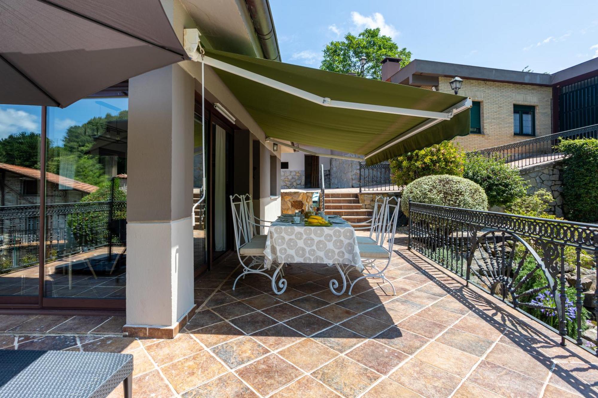Sarren Villa Pool Bermeo Ngoại thất bức ảnh