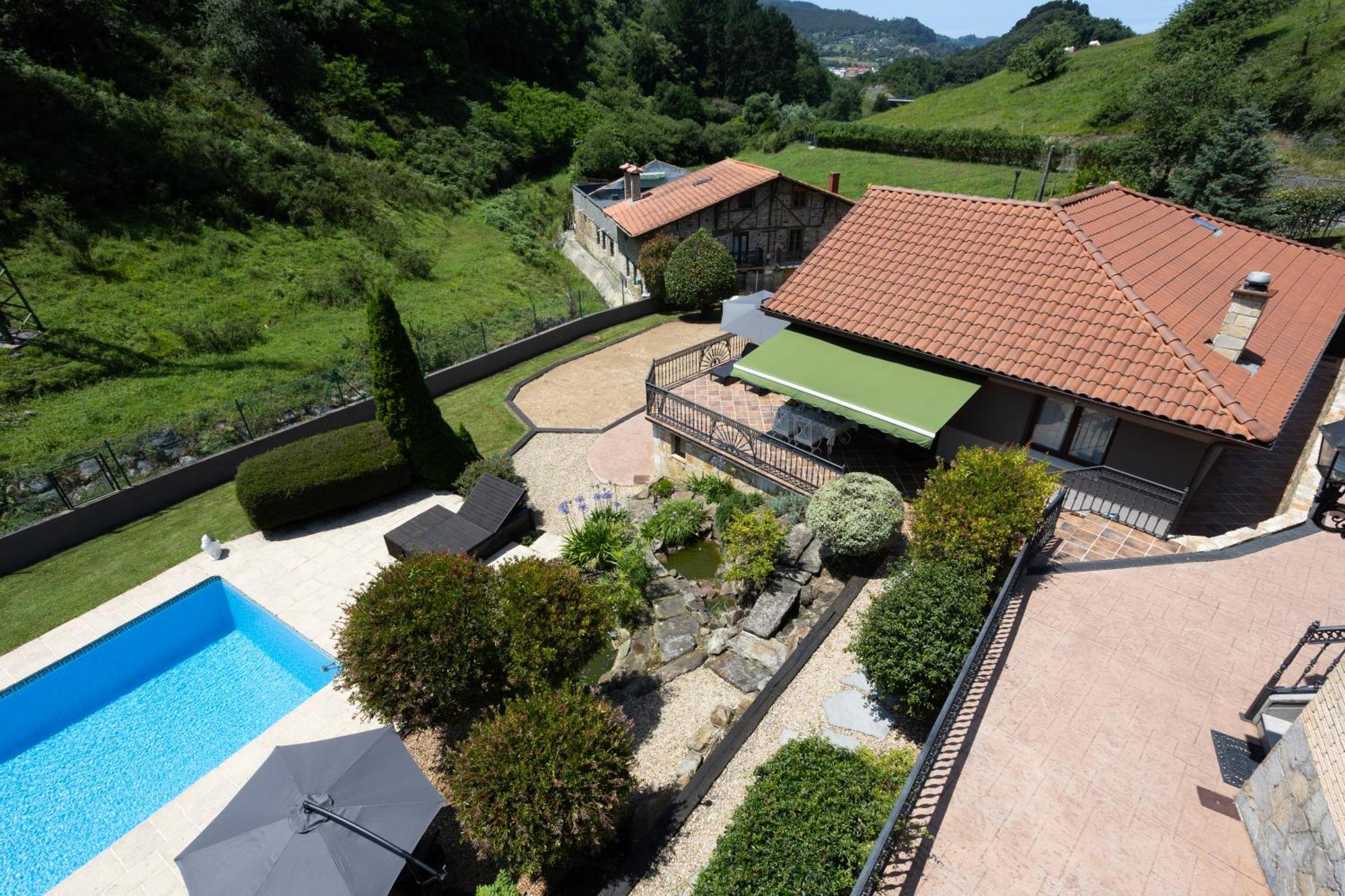 Sarren Villa Pool Bermeo Ngoại thất bức ảnh