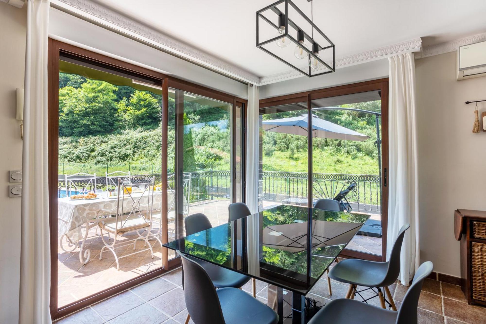 Sarren Villa Pool Bermeo Ngoại thất bức ảnh