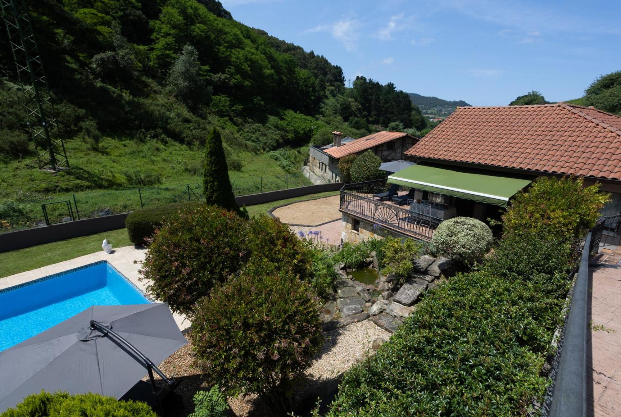 Sarren Villa Pool Bermeo Ngoại thất bức ảnh